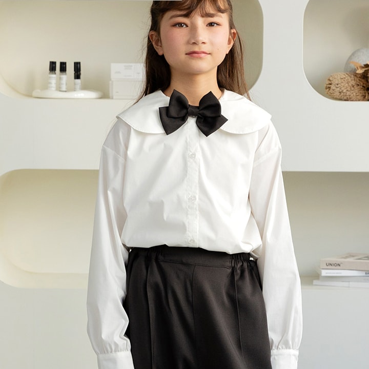 リボン付き長袖ブラウス